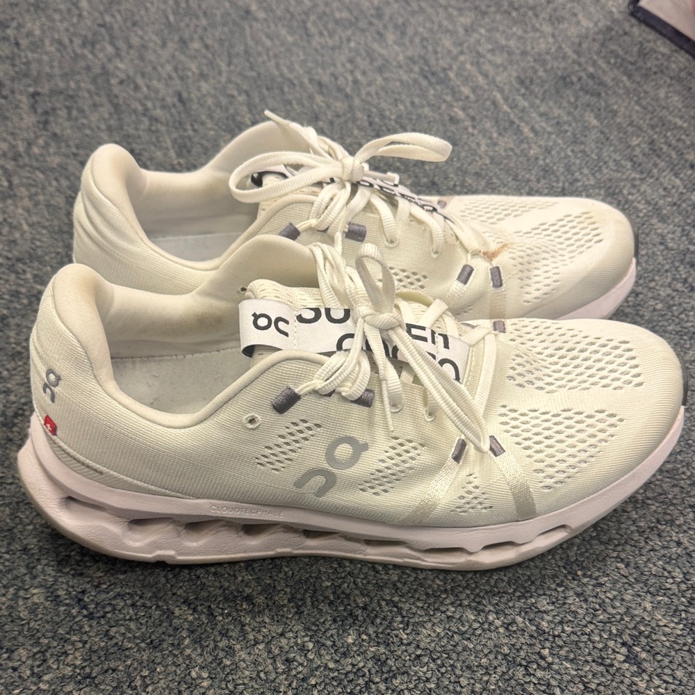 On Cloud Running Mens Cream Sneakers - Size 10